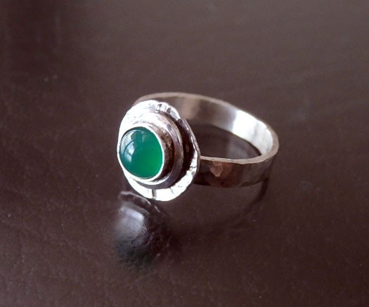 天然グリーンメノウの彫金リング
