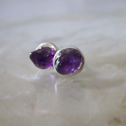 二月誕生石紫水晶雕刻一個穿孔耳環1 第1張的照片