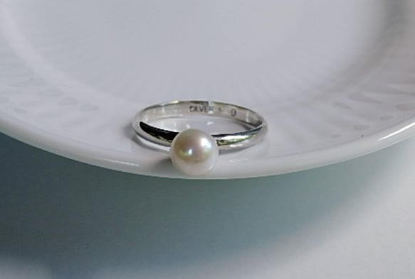 六月誕生石淡水珍珠雕刻單粒環 第3張的照片