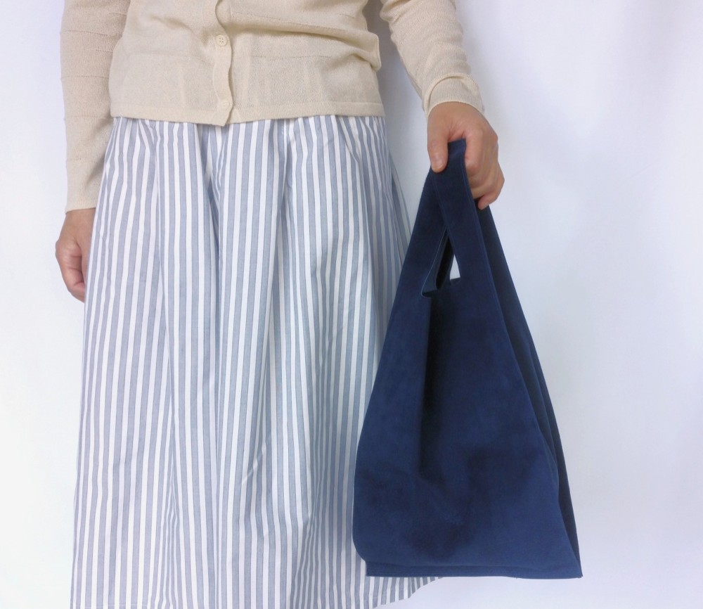 水をはじく ちょっと贅沢な毎日のエコバッグ 撥水ピッグスエード (L) ネイビー