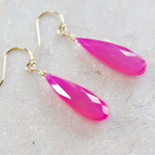 フューシャピンクカルセドニーピアス（ロングドロップ）14Kgf ピアス