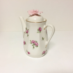 陶花の蓋の、バラのソース(ミルク)ポット 4枚目の画像