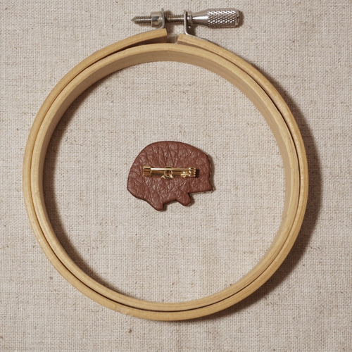 ハリネズミの刺繍ブローチ ブローチ おせい 通販 5691867