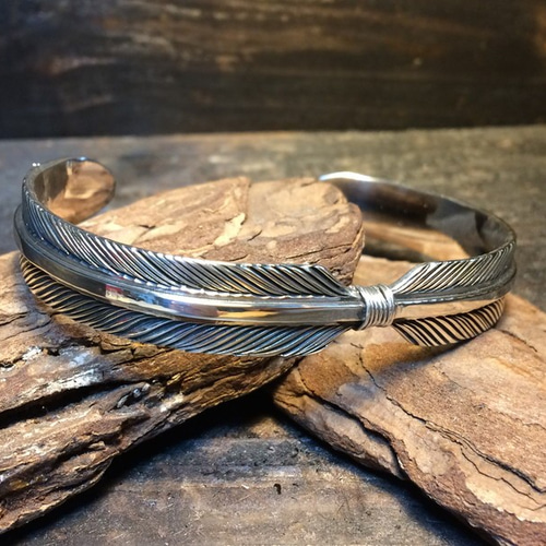 ダブルフェザーバングル(M) バングル・リストバンド 彫金工房