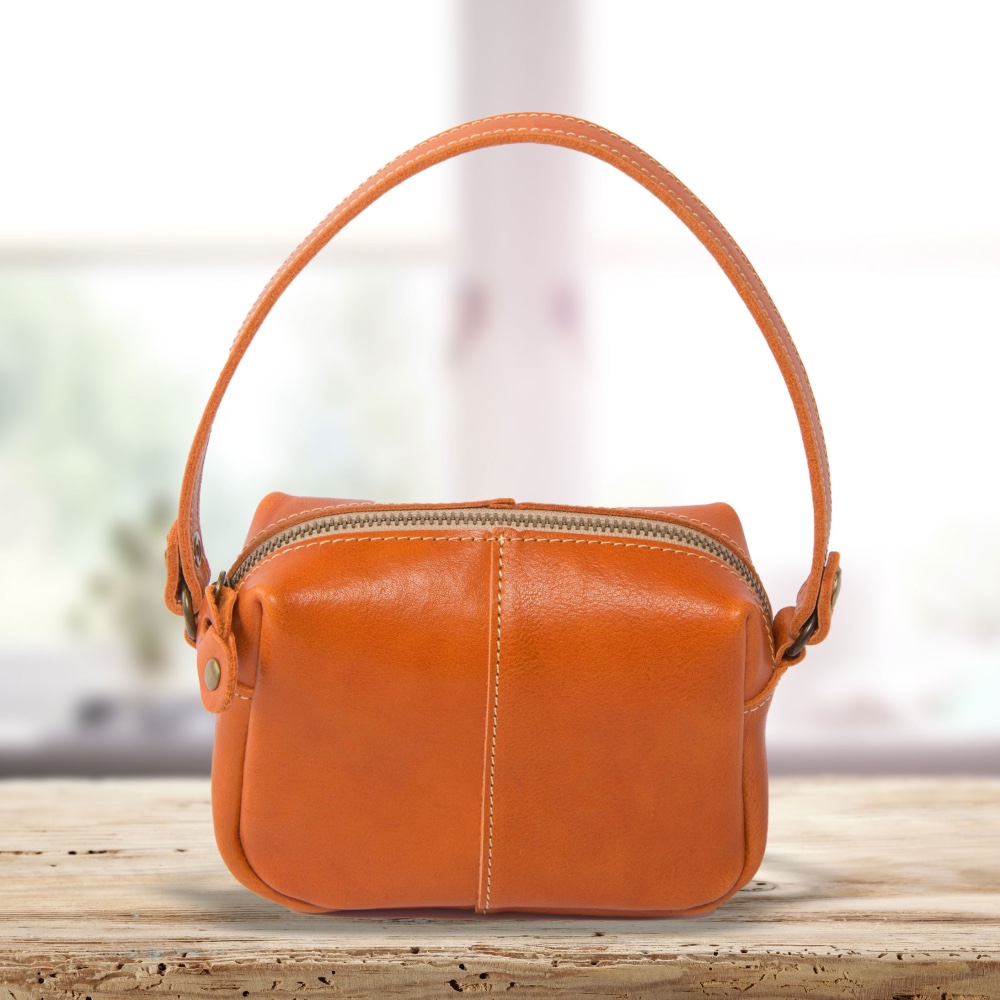 軽い&かわいいヌメ革ポシェット　オレンジ（2way）（レザー 牛ヌメ革）