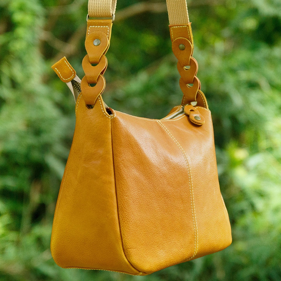 ペレボルサ PELLE BORSA ショルダーバッグ （サンセットイエロー