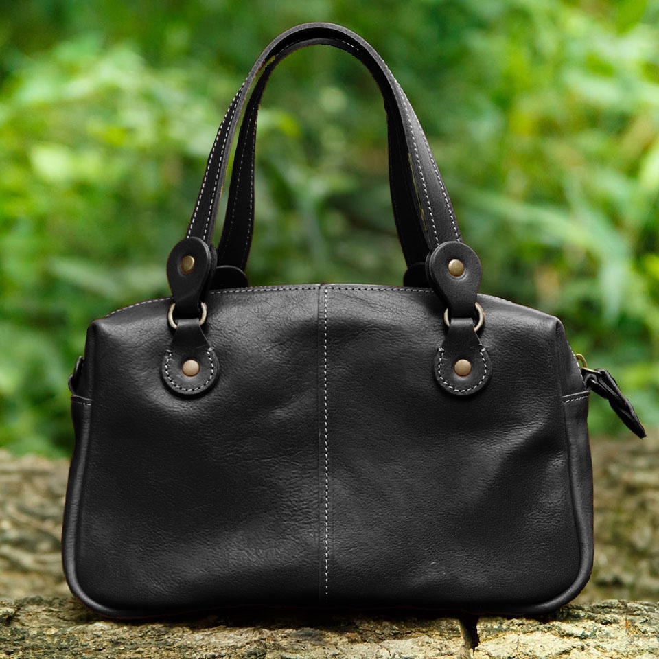 <送料無料>ヌメ革ミニボストンバッグ（2way）ブラック（レザー 牛ヌメ革）