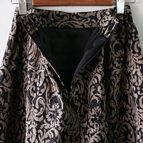 フレア プリント スカート　ダマスク柄 ブラック 8枚目の画像