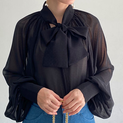 柔軟的氣球袖領結點2路女式襯衫黑色 第3張的照片