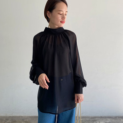 柔軟的氣球袖領結點2路女式襯衫黑色 第7張的照片