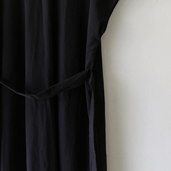 棉亞麻多重連衣裙黑色 第10張的照片