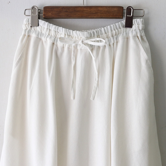 棉麻亞麻裙子夏季限量顏色白色 第9張的照片