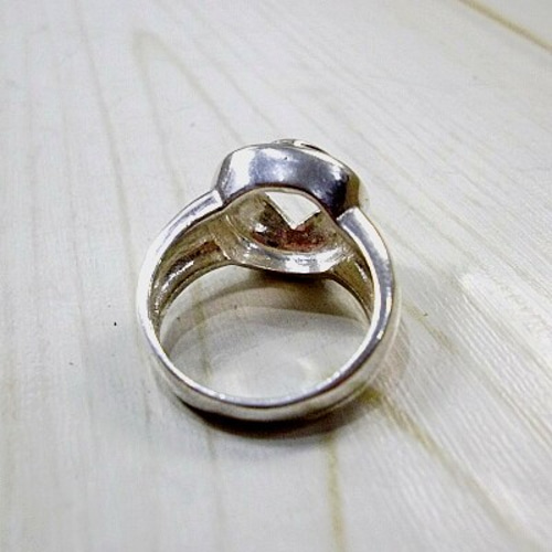 石が入れ替えられるストーンチェンジシルバーリング！ 指輪・リング