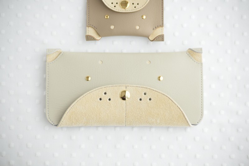 本革　犬型スマート長財布rico ｜ライトグレー｜