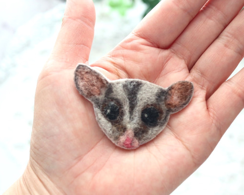 羊毛フェルト　フクロモモンガ フクロモモンガのモモ太くん 枝に止まらせるのもかわいい