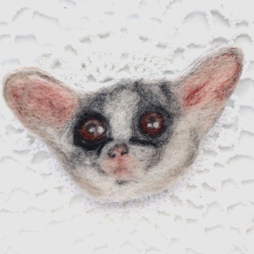 Pocket animal バッチ ショウガラゴさん 羊毛フェルト ゆらの店 通販