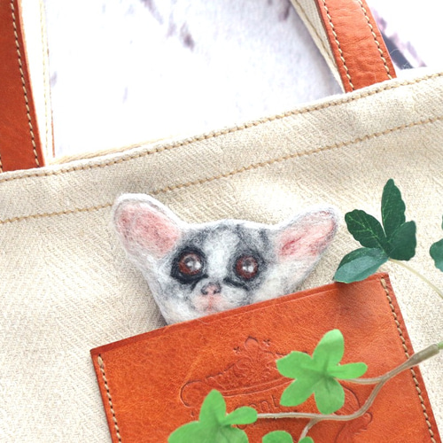 Pocket animal バッチ ショウガラゴさん 羊毛フェルト ゆらの店 通販
