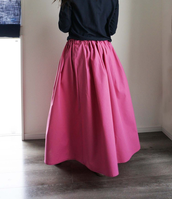 くすみピンクロングスカート 3枚目の画像