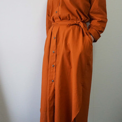 ロングシャツワンピース　秋色カラー 2枚目の画像