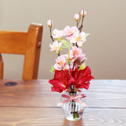 ３月誕生花：ひな祭りに!!水のいらない「桃の花とアマリリス」ガラス器アレンジ　「Creema限定」 1枚目の画像