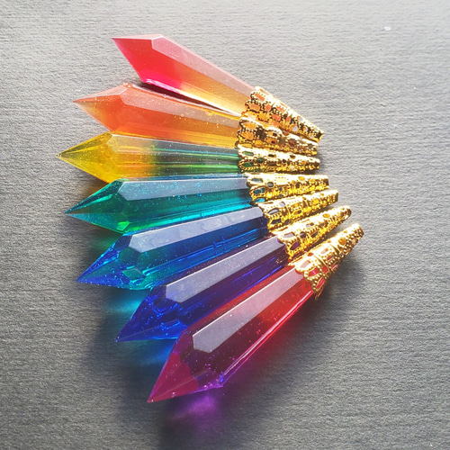 7色から選べる虹色水晶のピアスorイヤリング【受注制作】 ピアス