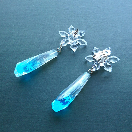 雪の結晶イヤリング（ピアス変更可）【受注制作】 イヤリング