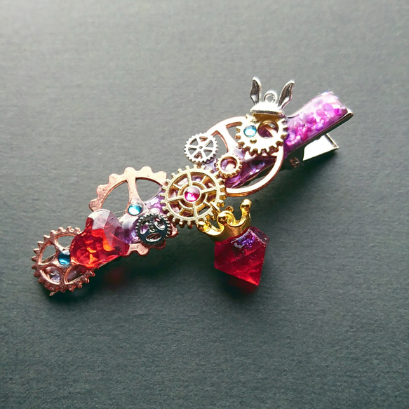 不思議の国のアリスヘアクリップ【受注制作】 1枚目の画像