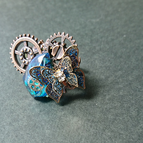 蝶と歯車鉱物のスチームパンクリング（指輪ケース付）【受注制作