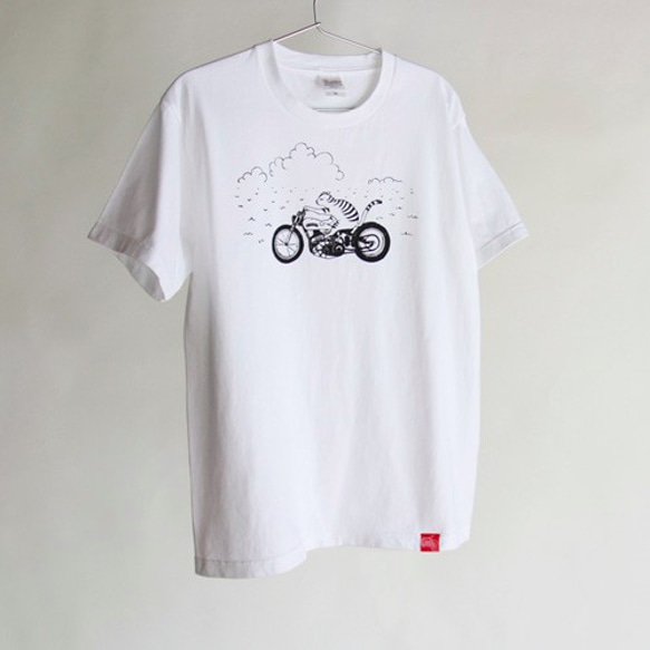 ネコくんのTシャツ white × black 1枚目の画像