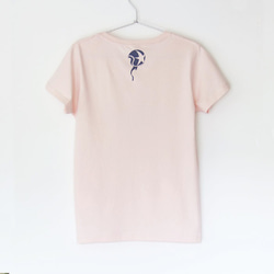 ウサギくんのTシャツ lady's シャーベットピンク×ネイビー 2枚目の画像