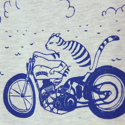 ネコくんのTシャツ lady's oatmeal × blue 3枚目の画像