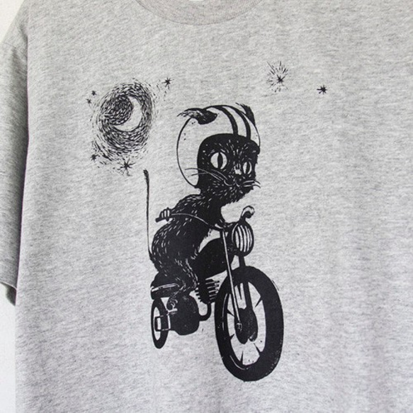 バイク女優 望月ミキ x Blue-lab コラボTシャツ " 猫月夜 "　 gray x black 3枚目の画像