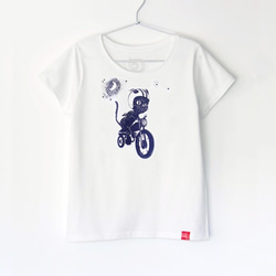 バイク女優 望月ミキ x Blue-lab コラボTシャツ " 猫月夜 "　 Lady's  white x navy 1枚目の画像