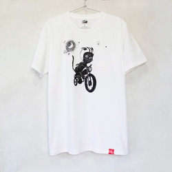 バイク女優 望月ミキ x Blue-lab コラボTシャツ " 猫月夜 "　 white x black 2枚目の画像