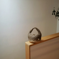 玉編みのコロンとしたバッグ 1枚目の画像