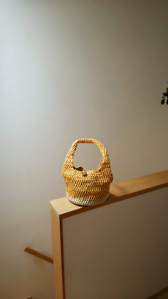 マンゴー色の玉編みバッグ 1枚目の画像