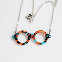 メガネネックレス２（丸、オレンジブルーブラック） 2枚目の画像