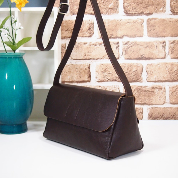 ★手工製作★日本製造★真皮★數位皮革，隨時間變化★覆蓋/斜挎單肩包★巧克力色★錢包手拿包★ 第6張的照片