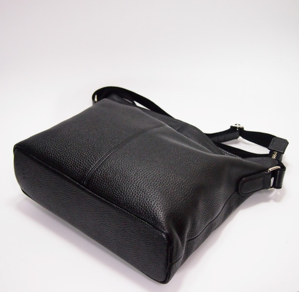 ★手工製作★日本製造★柔軟真皮★斜挎包★黑色★A4透明文件夾★ 第6張的照片