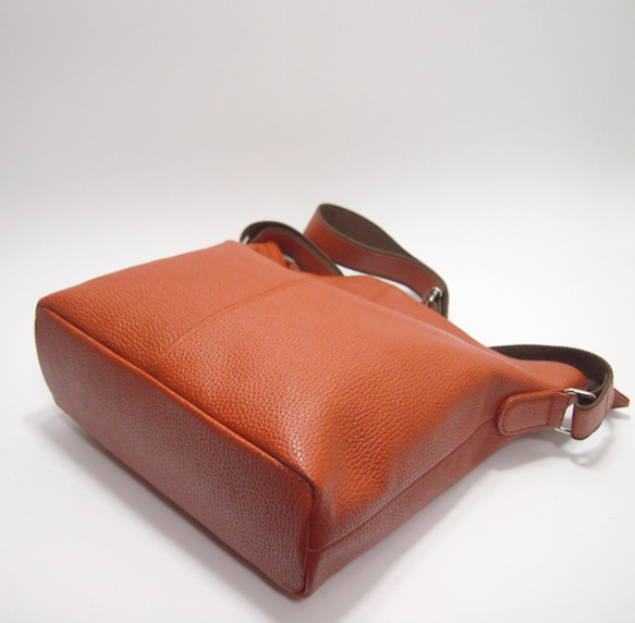 ★正在生產★預計4月20日左右發貨★日本製造★真皮★斜挎包★橙棕色★A4透明文件夾★ 第3張的照片