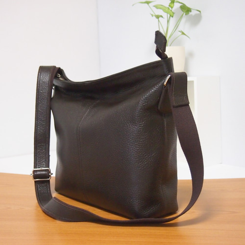 ハンドメイドレザーバッグの経年劣化を楽しむ | イタフラ車そして