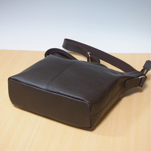 ☆ハンドメイド☆日本製☆ソフト・本革☆斜め掛けショルダー ☆ハンドメイド☆日本製☆ソフト・本革☆斜め掛けショルダー