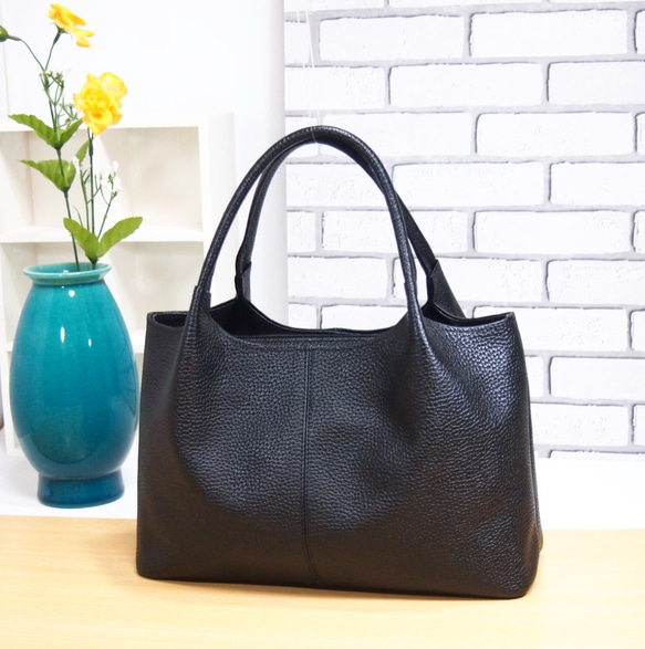 ★只今製作中★１２月２３日前後の発送予定 ★日本製★牛革★フォーマルバッグ★手提げバッグ★クロ色★コロンとしたスタイル★ 1枚目の画像