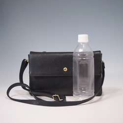 ★手工製作★日本製造★真皮★錢包袋★小背包★翻蓋/L 型拉鍊★單肩包★黑色★智慧型手機 第9張的照片