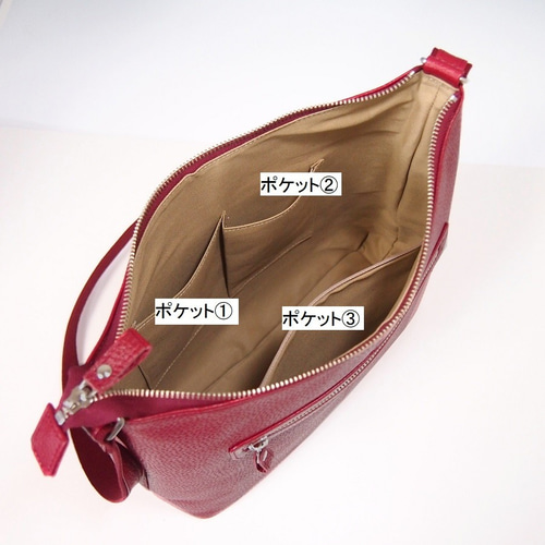 ★ハンドメイド★日本製★本革★大き目の斜め掛けショルダーバッグ★アカ色★縦型 ☆ハンドメイド☆日本製☆ソフト・本革☆大き目の斜め掛けショルダー