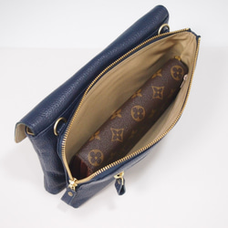 ★手工製作★日本製造★真皮★錢包袋★小背包★翻蓋/L 型拉鍊★單肩包★海軍藍★智慧型手機 第3張的照片