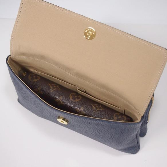 ★手工製作★日本製造★真皮★錢包袋★小背包★翻蓋/L 型拉鍊★單肩包★海軍藍★智慧型手機 第5張的照片