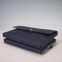 ★手工製作★日本製造★真皮★錢包袋★小背包★翻蓋/L 型拉鍊★單肩包★海軍藍★智慧型手機 第4張的照片