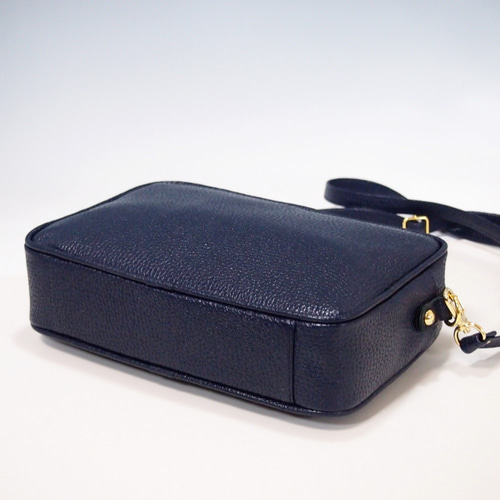 ☆日本製☆牛革☆スクエア・フォルム☆サコッシュ☆ショルダーバッグ  