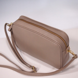 ★日本製造★牛皮★方形★斜挎包★單肩包★錢包袋★手機袋★灰褐色★超輕★ 第2張的照片